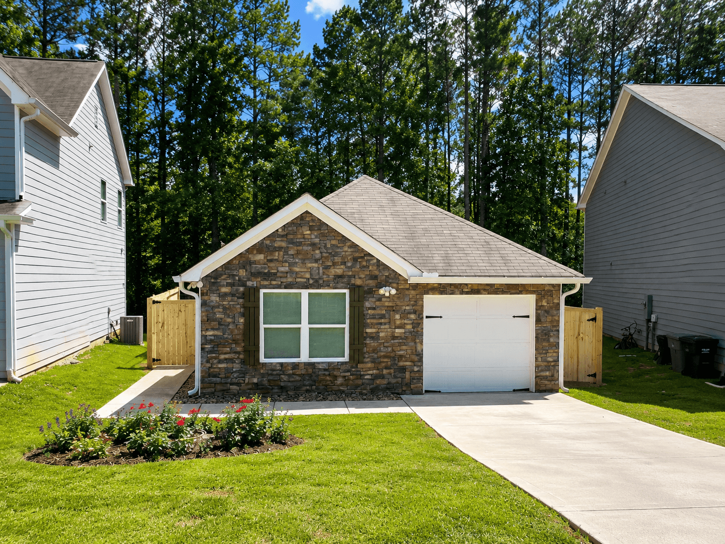 Craftsman exterior of 61 Hood Park Court